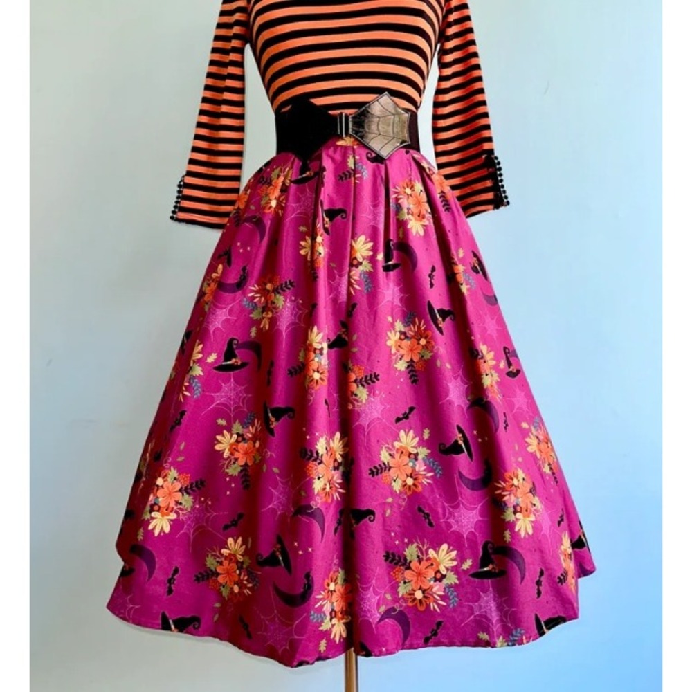 Retrolicious Halloween Witch Hat Skirt Women's XS Purple Floral Bat Spider Web